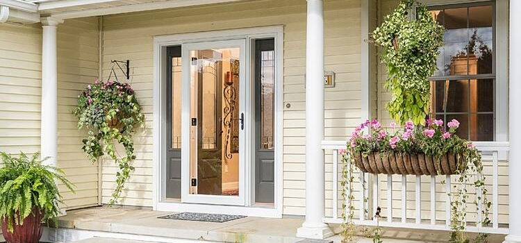 screen door installation in Suisun City